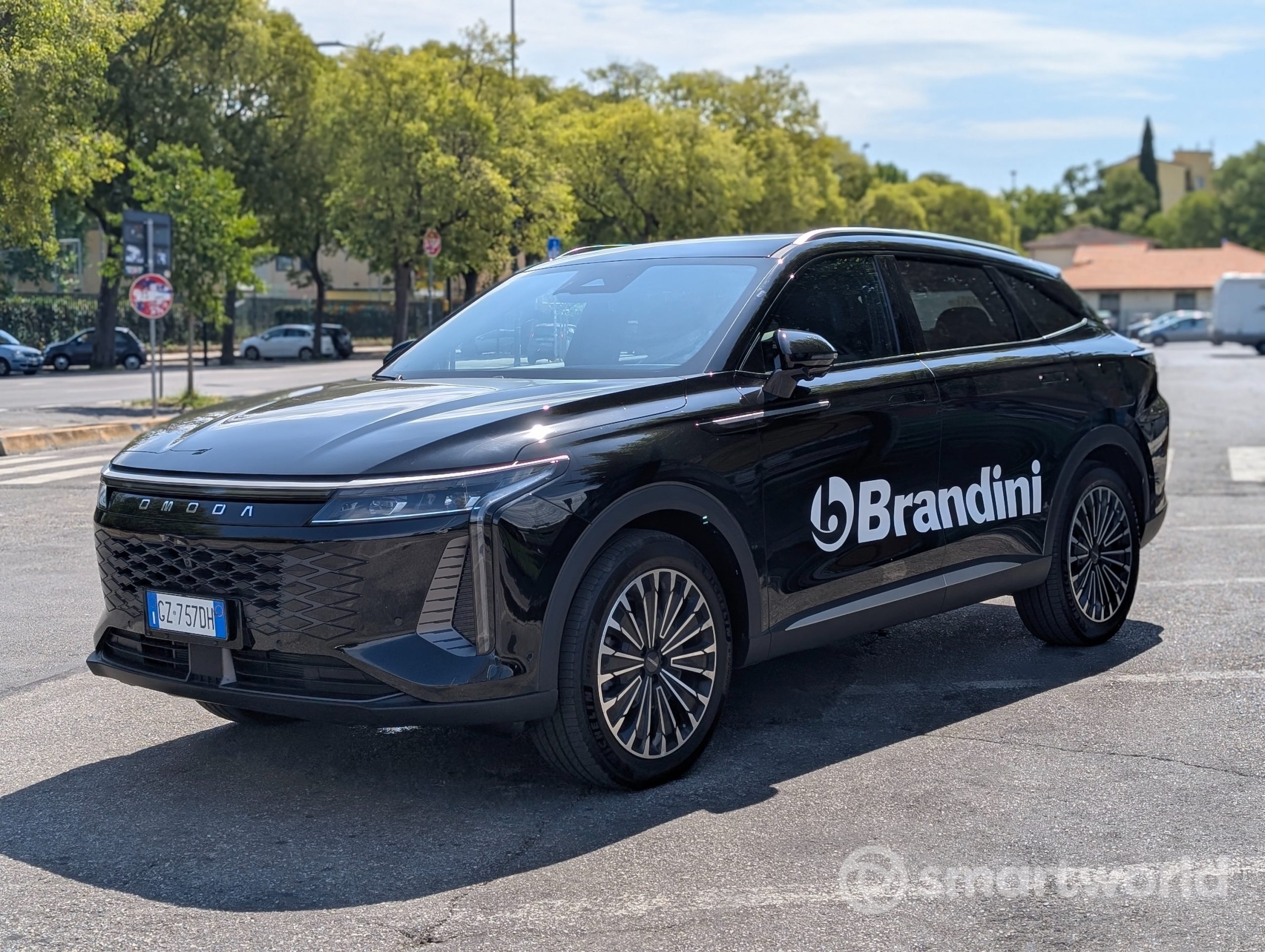 Abbiamo provato la tecnologia di Omoda 9, l’auto che state vedendo sempre di più